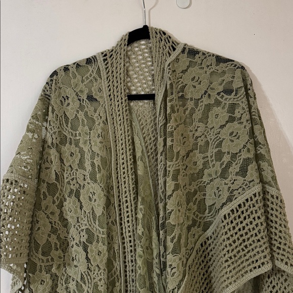 EARTHBOUND Sage Lace Poncho - Picture 2 of 2